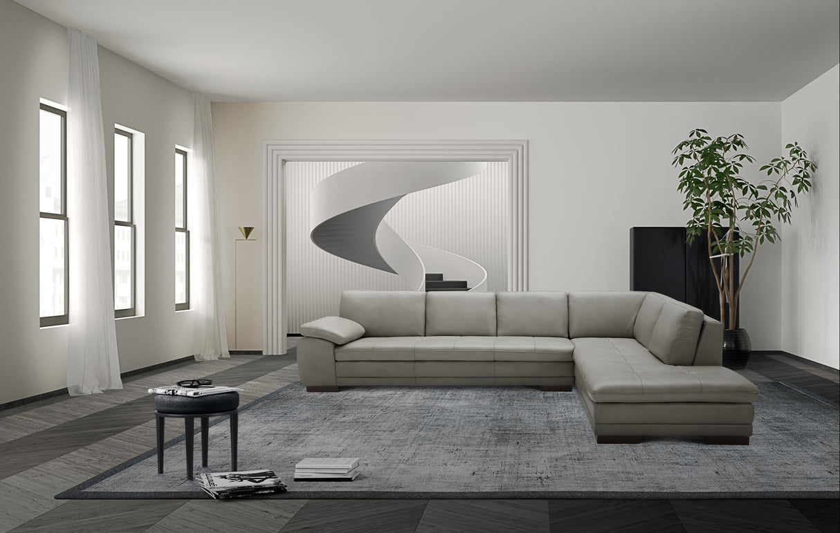 625 Italian Leather Sectional Grey in Right Hand Facing